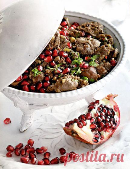 Кучмачи из куриных потрошков Кучмачи – замечательно вкусное блюдо грузинской кухни, которое в этом рецепте готовится из куриных потрошков. Кучмачи можно приготовить и для воскресного семейного обеда, и для праздника – это блюдо всегда к месту.