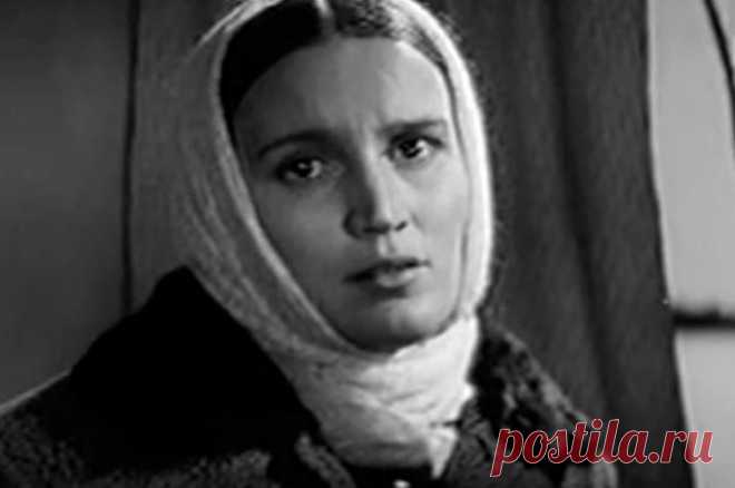 Умерла актриса из фильма «Аты-баты, шли солдаты» Нина Кирьякова. Ей было 79 лет.
