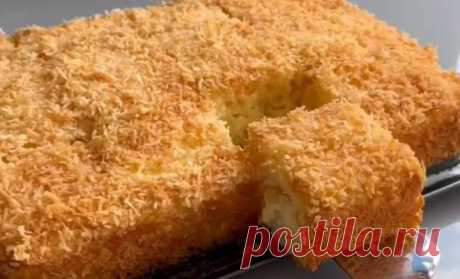 Кокосовый пирог на йогурте простой рецепт пошаговый Как вкусно сделать Кокосовый пирог на йогурте простой рецепт пошаговый в домашних условиях быстро. 3 яйца Немного меньше 1 стакана сахара 2 столовые ложки масла 2 столовые ложки кокоса 1 стручок ванили 1 стакан йогурта 1 пачка разрыхлителя 2 стакана муки Дополнительно: 1 стакан кокоса Пол стакана