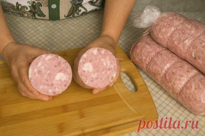 Домашняя колбаса в пакете — без кишок, без оборудования, без провалов! Проверено на 100%
Это не только вкусно, но и полезно: вы точно знаете, из чего она сделана. Рецепт идеально подойдёт и для новичков, и для тех, кто давно мечтал попробовать приготовить колбасу своими руками. Без оболочек, без сложностей и без риска ошибок. Всё готовится в обычном пакете для запекания — легко и удобно!
Ингредиенты:
- Мясо (свинина, говядина, курица — любое) — 1 кг  
- Соль поваренная — 1...