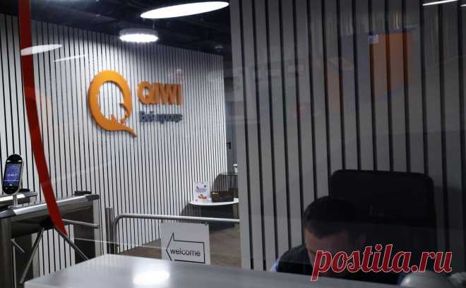 «Ведомости» узнали о проверке ЦБ аудитора лишенного лицензии QIWI Банка. QIWI Банк лишился лицензии, его ликвидируют по решению суда. Аудитора банка Kept проверяют на предмет осведомленности и реакции на выявление у QIWI рисковых операций. Проверку ведет ЦБ по соблюдению «антиотмывочного» закона 115-ФЗ