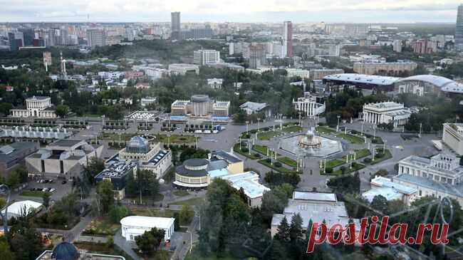 Делегаты BRICS+ Fashion Summit посетили ВДНХ в Москве