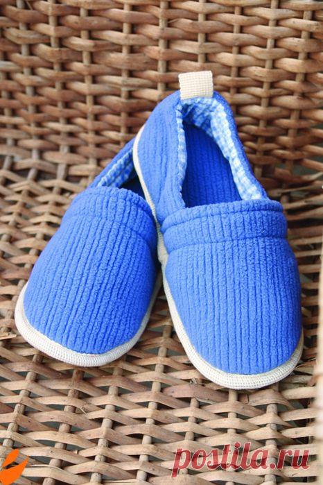 Шьем теплые тапочки с задником. Шаблон и мастер-класс.