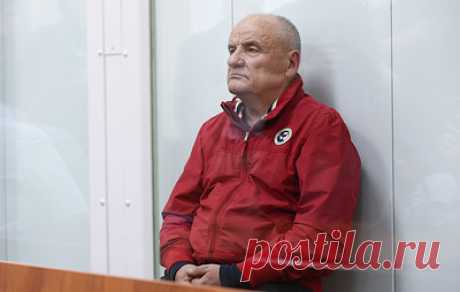 Экс-замглавы Минобороны Попова не посадят в одну камеру с рецидивистами. В правоохранительных органах добавили, что Павел Попов также не будет содержаться в камере с людьми, которых обвиняют в насильственных преступлениях