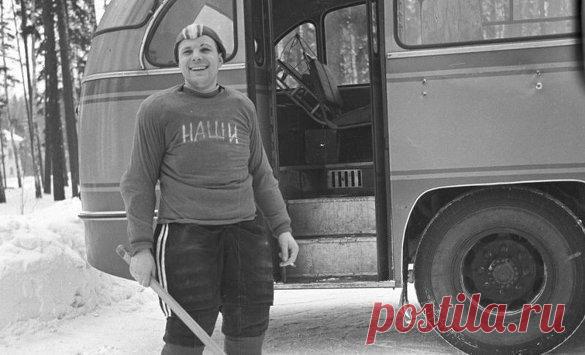 Юрий Гагарин, капитан хоккейной команд / Интересное в IT