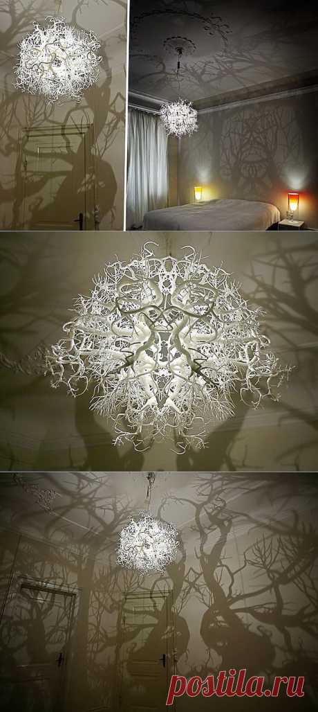 Светильник, родом из дремучего леса от дизайнеров Thyra Hilden и Pio Diaz. / Арт-объекты /