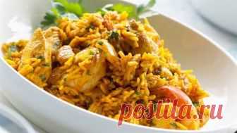 Рассыпчатый плов с курицей ИНГРЕДИЕНТЫ (на 6 порций) Курица – 500 г Рис – 500 г Морковь — 500 г Чеснок – 1 головка Лук репчатый – 1 шт. Соль — по вкусу Перец черный молотый — по вкусу Зира – по вкусу Приправа для плова — по вкусу Масло растительное (жир) – 120 мл ПРИГОТОВЛЕНИЕ Нарежем мясо кусочками, […]