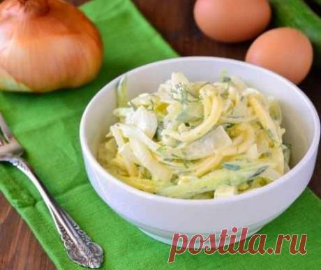 Салат «Чиполлино» ем и не плачу, смеюсь — две копейки на продукты, две минуты на готовку. Витаминный, ароматный — одни плюсы. — Домашняя кулинария