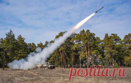 В Херсонской области сообщили об уничтожении украинского вертолета Ми-24. Система ПВО сработала в районе населенного пункта Михайловка