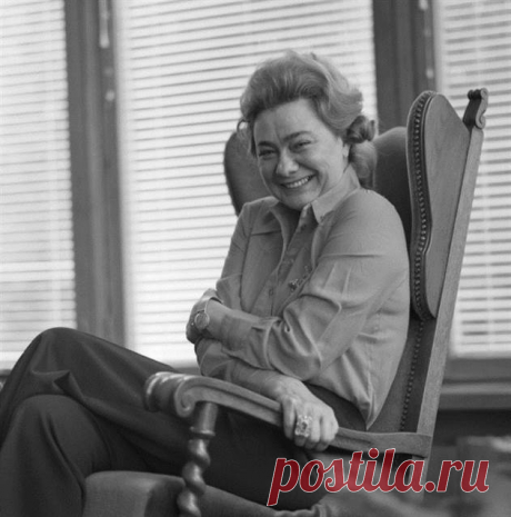 Самый скандальный мезальянс СССР: Как отразилась на судьбе Галины Брежневой интрижка с цыганом Буряце | Люблю Себя
