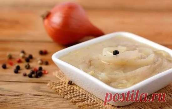 Луковый соус – необычно просто, нереально вкусно! Рецепты луковых соусов с белым и красным вином, сливками, томатом, сметаной, беконом - Женское мнение - Екатерина Данилова Лук может быть не только добавкой, но и главным ингредиентом соуса. Этот ароматный овощ может многое, нужно только его правильно приготовить. Луковые - узнайте больше, автор Екатерина Данилова - Женское мнение