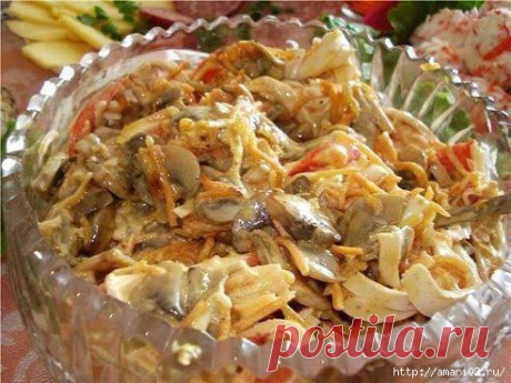 Салат из крабовых палочек с грибами..