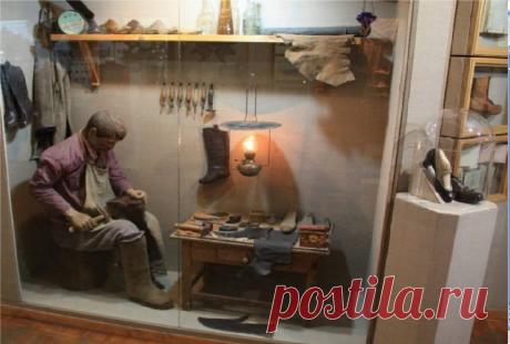 Сапожная столица России – что было и что стало: зашла в магазин обуви в Кимрах, покажу, что там продают | Соло - путешествия | Яндекс Дзен