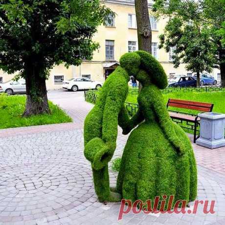 (105) Facebook