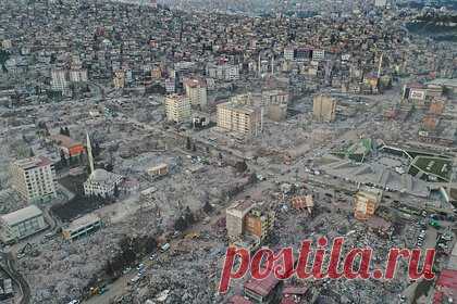 Эрдоган назвал сроки завершения спасательных операций после землетрясений. Президент Турции Реджеп Тайип Эрдоган рассказал, что власти стран будут предпринимать все необходимые усилия по спасению людей из под завалов после землетрясений для того, чтобы вытащить всех выживших. По его словам, спасательные операции продолжатся до извлечения последнего гражданина страны.