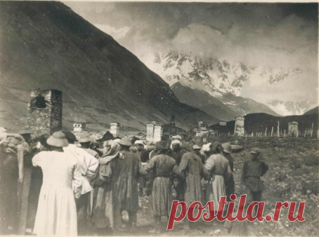 Спортивные секции Северного Кавказа воспитали целый ряд олимпийских призёров. Об успешности единоборств в регионе говорит и сегодняшняя победа Хабиба Нурмагомедов, завоевавшего титул чемпиона UFC в легком весе. Дело в том, что к секциям спортивных единоборств на Кавказе особое отношение. По мнению кавказских родителей, этот спорт воспитывал те качества, которые на Кавказе всегда считались истинно мужскими. Любопытно, что именно советская власть ввела единоборства на Северном Кавказе. Джигиты…