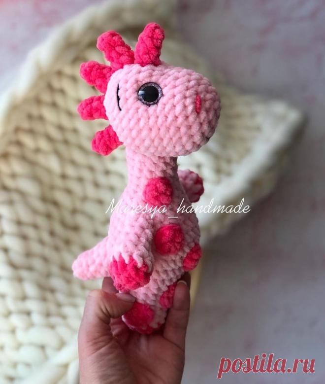 СХЕМА вязания динозавра из плюшевой пряжи крючком #амигуруми #схемыамигуруми #вязанаяигрушка #вязаныйдинозавр #игрушкикрючком #amigurumipattern #amigurumidinosaur #crochetdinosaur