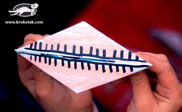 Do I Look Like a CYCLOPE – Blinking Origami Eye | krokotak