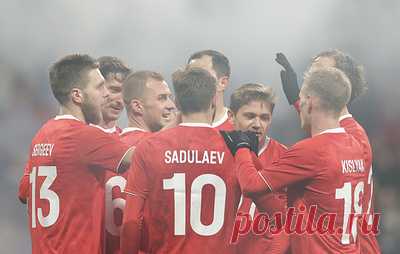 Соперник из конкурентной среды. Российские футболисты сыграют с перуанцами. Встреча пройдет в Санкт-Петербурге