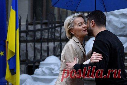 Украина опередила Турцию на пути в Евросоюз. Почему европейские чиновники признали Киев более достойным?. Доклад Европейской комиссии, где указывается о «серьезном отставании» Турции в области демократических стандартов и прав человека, является «несправедливым» и «предвзятым». Об этом заявили в Министерстве иностранных дел Турции в ответ на ежегодный доклад, представленный главой Еврокомиссии Урсулой фон дер Ляйен.