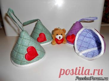 Текстиль на кухне. Прихватка &quot;Колокольчик&quot;.