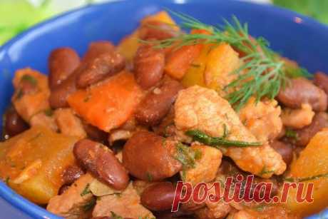 20 простых рецептов тушеной картошки с курицей