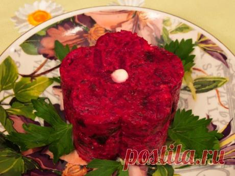 Салат со свеклой и черносливом