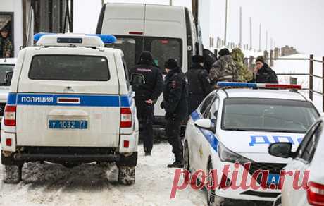 В Оренбургской области опубликовали список погибших членов экипажа Ил-76, сбитого ВСУ. Среди них - командир корабля Беззубкин, помощник командира Чмирев, штурман Высокин, бортинженер Пилуев, борттехник Житенев и бортрадист Саблинский