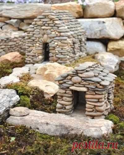 Домики для гномиков в саду