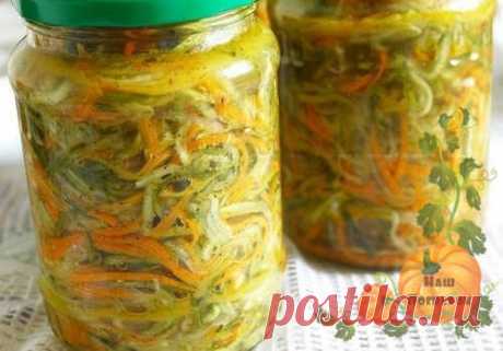 С приправой для корейской моркови я делаю вкуснейшие заготовки на зиму. Предлагаю рецепты огурцов по-корейски со стерилизацией. Очень сытно, вкусно и аппетитно. Огурчики хрустят и в меру пикантные