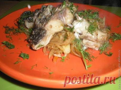 Карп с тушеной капустой / Рецепты с фото