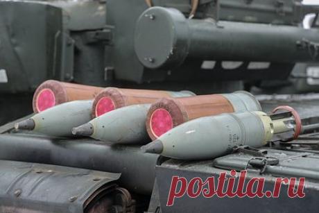 В США признали серьезное отставание Запада от России. Россия превосходит другие страны в производстве снарядов и военной техники. Серьезное отставание Запада от РФ признал экс-морпех ВС США Брайан Берлетик. По его мнению, западным странам просто необходимо путем серьезных реформ нарастить свое военно-промышленное производство.