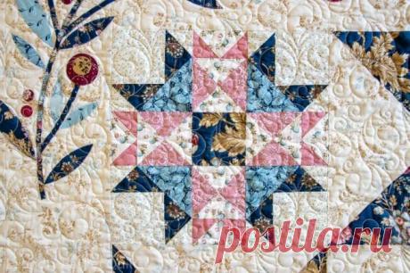 Много света, много красивых квилтов и одна симпатичная собачка. Эдита Ситар показала свою мастерскую | Я люблю пэчворк | Яндекс Дзен