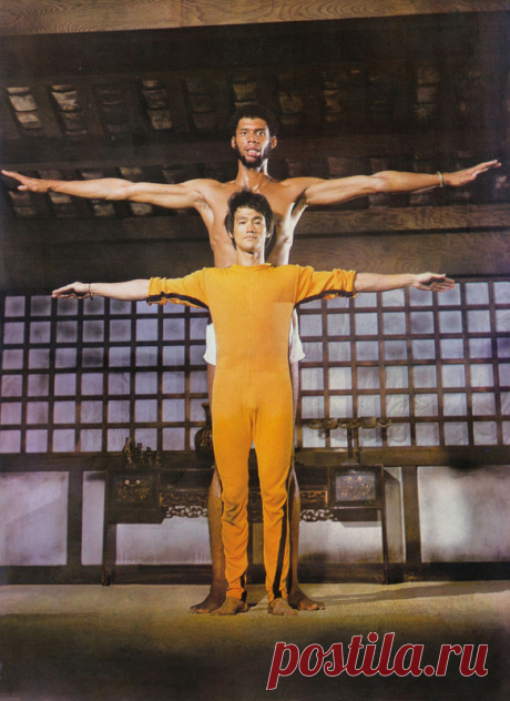 LE JEU DE LA MORT - THE GAME OF DEATH - Bruce Lee et sa flûte silencieuse