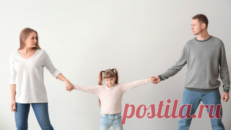 Как выписать ребёнка из квартиры. Раскрываю тонкости Крайне часто ко мне обращаются женщины, которые переживают за то, что муж/бывший муж, который является собственником квартиры, в котором ...