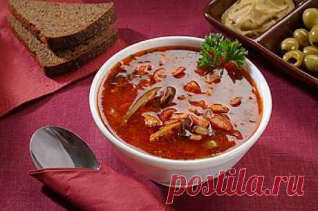 Солянка мясная в мультиварке