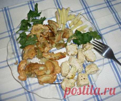 Жареные зеленые помидоры с тушеной индейкой | Foodbook.su Толстуха Эвелин Коуч приходит в больницу навещать тетку своего мужа, которая ее терпеть не может, и знакомится с милой старушкой Нинни, занимающей ее рассказами о жизни двух подруг Иджи и Руфь. Они