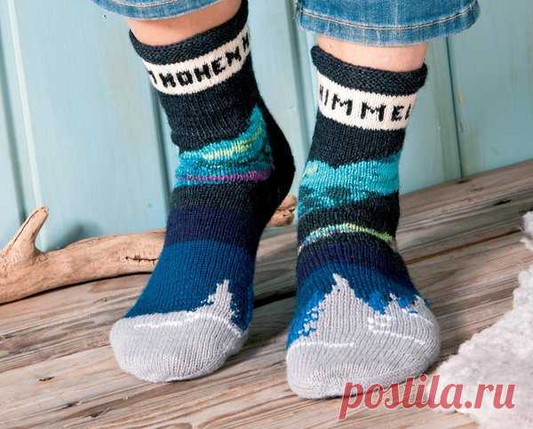 ВЯЖЕМ СТИЛЬНЫЕ НОСОЧКИ 💙❄ | шитье и рукоделие | Яндекс Дзен