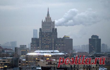 МИД РФ: заявления НАТО об усилении на востоке негативно влияют на диалог по безопасности. Замдиректора Департамента информации и печати ведомства Алексей Зайцев отметил, что &quot;обычной практикой альянса стало усиливать переговорную позицию военными потенциалами&quot;