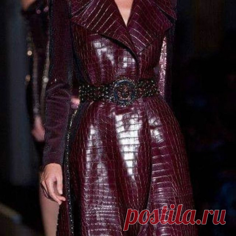 Photo shared by Carole Tanenbaum on December 19, 2020 tagging @versace.