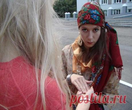 Стоит ли ходить к гадалкам? Как гадание влияет на судьбу — отзывы и мнение эксперта. «Силы твои могила высасывает» Я семь лет ходил по экстрасенсам, гадалкам и ведуньям, надеясь решить свою проблему, и вот к чему это привело 100% Гадания и предсказания, Опытные экстрасенсы У каждого явления есть положительные и отрицательные стороны. Давайте обсудим, кому и в каком случае стоит обращаться к гадалкам. Стоит ли ходить к гадалкам?