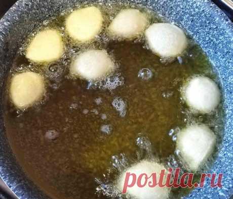 Я просто смешиваю муку с водой и готовлю вкусный десерт. Делюсь простым и бюджетным рецептом сладостей к чаю | Алина Калинина Простые рецепты | Яндекс Дзен