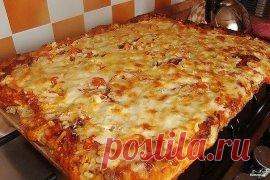 Быстрая очень вкусная пицца  /рецепт описан на одну персону.../