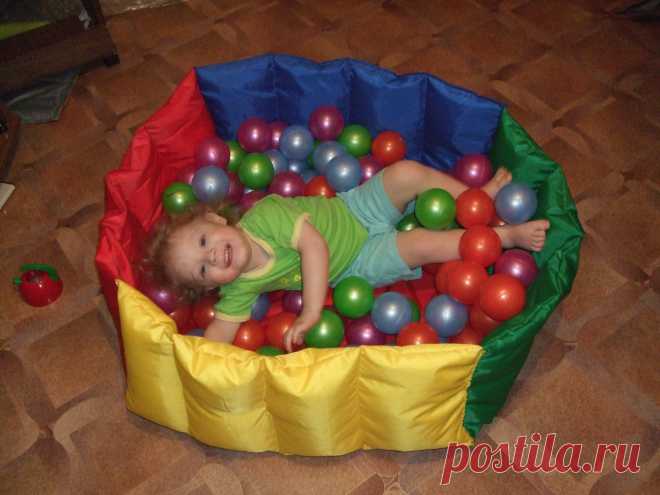 Кресла,пуфы для взрослых и детей! Детские сухие бассейны!
Заполнены изделия гранулой пенополистирола,не боится влаги, не гниёт.Лёгкие!Комфортные!Лучшее для отдыха !