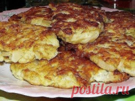 25 рецептов из капусты:
1. Капустные оладушки на кефире
2. Тушеная капуста с копченостями 
3. Ленивые куриные голубцы
4. Капуста запеченная
5. Цветная капуста в духовке
6. Капустные котлеты
7. Домашние голубцы из пекинской капусты
8. Цветная капуста в кляре
9. Закуска из пекинской капусты
10. Салат "Витаминка"
11. Запеченная цветная капуста со сливочным соусом
12. Цветная капуста в хрустящем кляре
13. Цветная капуста в духовке целиком
14. Капустный пирог для ленивых
15. Ленивые гол