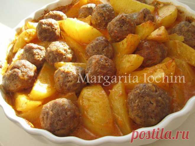 Котлеты с картошкой из духовки под соусом