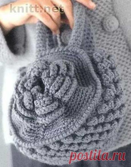 Круглая маленькая сумочка с цветком