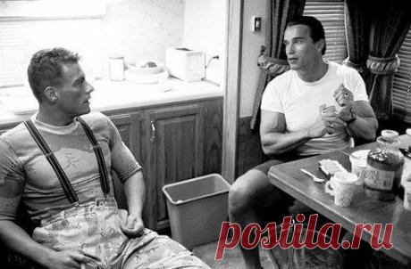 Быть избитым в драке, это не самое страшное. Самое страшное это струсив убежать, тем самым, потерять свою честь. Раны заживают быстро, а самооценка — нет…«