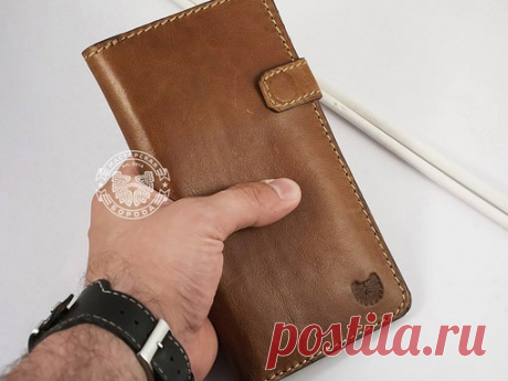 Шикарное портмоне ручной работы от нашей мастерской &quot;Борода&quot; порадует Вас не только внешним видом, но и вместительностью, а также качеством! Шикарная кожа светло-коричневого цвета, мягкая и приятная на ощупь!