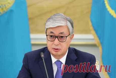 Токаев призвал не спешить с переводом казахского алфавита на латиницу. Президент Казахстана Касым-Жомарт Токаев призвал не спешить с переводом казахского алфавита на латиницу и изучить для этого передовой мировой опыт. По словам президента, реформа должна проводиться под руководством академии наук, а в механическом переходе на латиницу трудности нет.